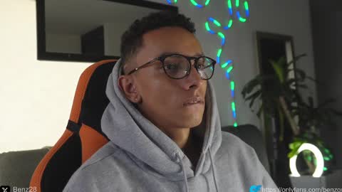 VITO BENZ online show from 21, 2, 2025