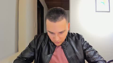 Vito Ferrer online show from 20, 1, 2025