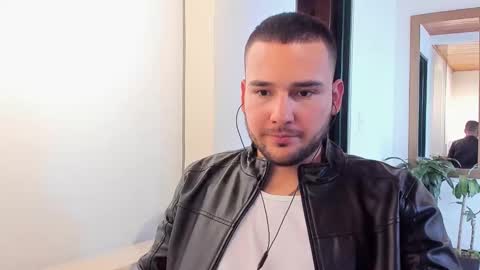 Vito Ferrer online show from 18, 2, 2025