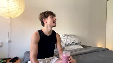 vitoraugustoxxx online show from 1, 12, 2025