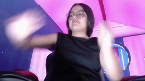 Snapshot of vitoria23_ chatting on 15, 6, 2026 victoria 3 online show from 15, 6, 2026
