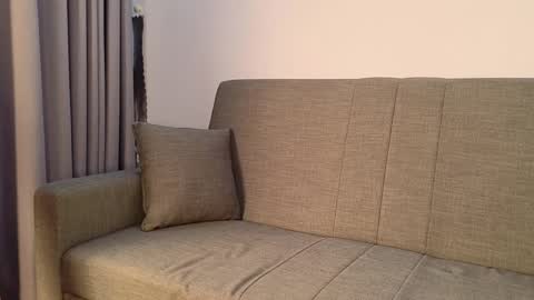 Mila online show from 4, 4, 2026