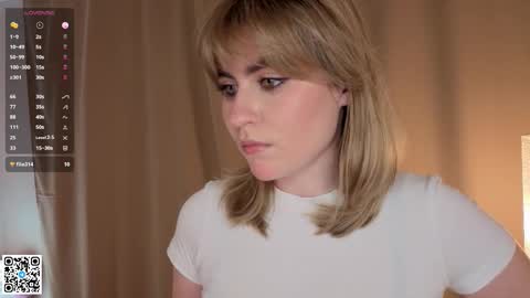 Snapshot of vivandellapenna chatting on 17, 10, 2025 Melissa online show from 17, 10, 2025