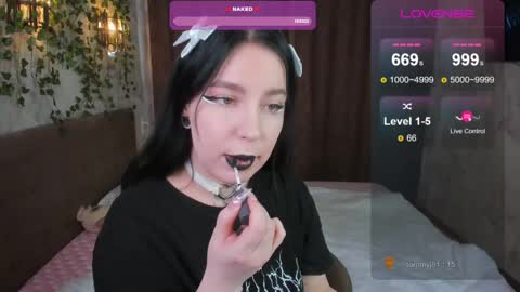 Vivi   online show from 21, 2, 2025