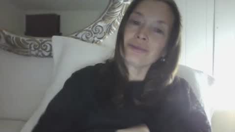 Snapshot of vivi_bee chatting on 21, 9, 2025 vivian online show from 21, 9, 2025