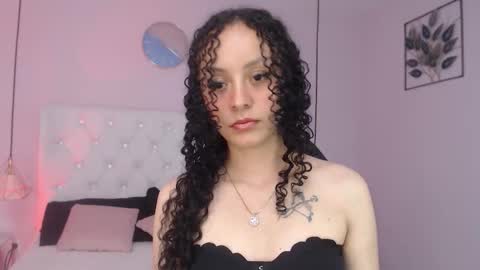 Snapshot of vivi_gh1 chatting on 15, 10, 2025 Vivi online show from 15, 10, 2025