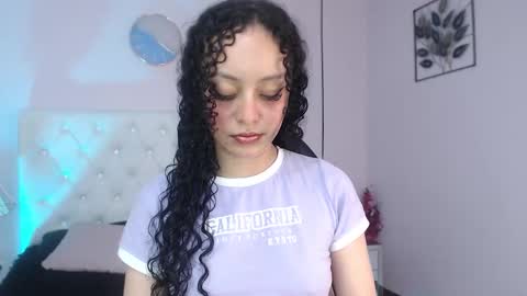 Snapshot of vivi_gh1 chatting on 17, 10, 2025 Vivi online show from 17, 10, 2025