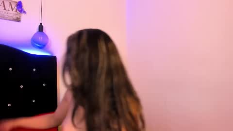 Snapshot of vivi_stars chatting on 19, 2, 2025 vivi_stars online show from 19, 2, 2025