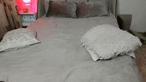 vivian_alison online show from 5, 1, 2025