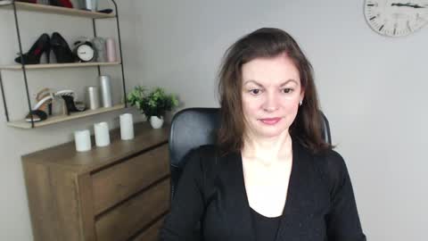 Vivian online show from 28, 1, 2025