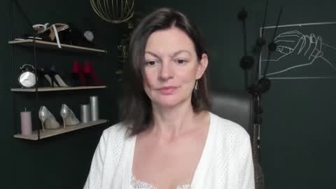 Vivian online show from 29, 9, 2025