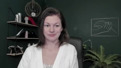 Vivian online show from 3, 2, 2026