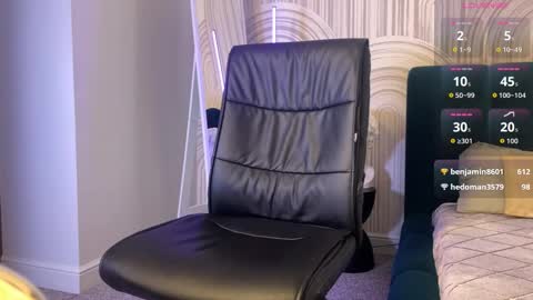 Vivian Evans online show from 16, 3, 2026