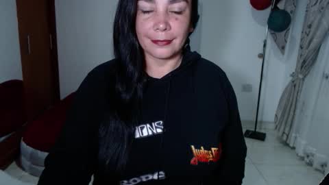 vivian_milf_paint online show from 24, 11, 2025