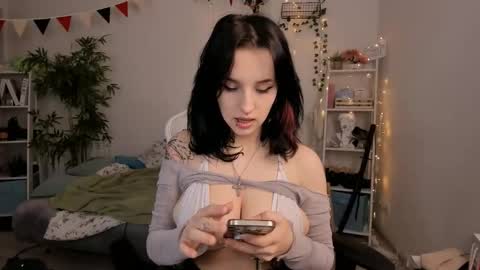 vivian_qwerty online show from 23, 12, 2024