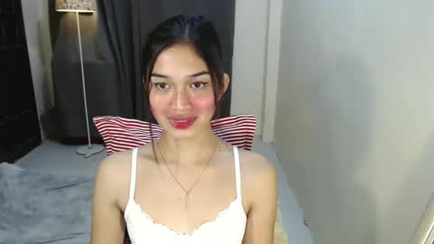 Snapshot of vivian_roberts chatting on 19, 12, 2024 Vivian online show from 19, 12, 2024