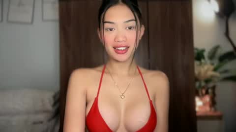 Snapshot of vivian_roberts chatting on 10, 7, 2026 Vivian online show from 10, 7, 2026