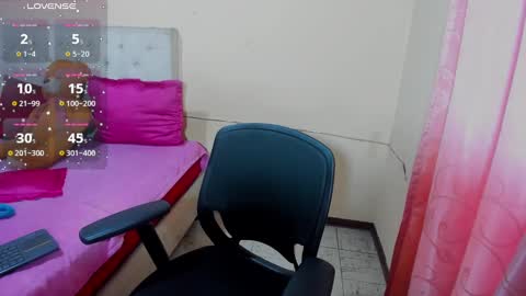 instagram Viviana73215 online show from 23, 12, 2024