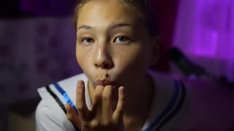 Snapshot of vivien_cutie chatting on 15, 9, 2025 vivien_cutie online show from 15, 9, 2025