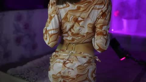 Snapshot of vivien_cutie chatting on 29, 9, 2025 vivien_cutie online show from 29, 9, 2025