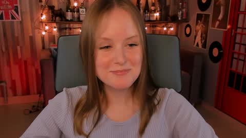 Snapshot of vivienleeigh chatting on 24, 12, 2024 Vivien online show from 24, 12, 2024