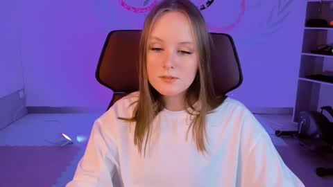 Snapshot of vivienleeigh chatting on 25, 12, 2024 Vivien online show from 25, 12, 2024