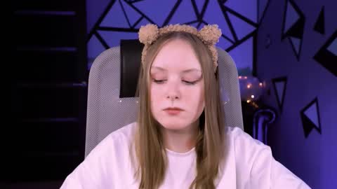 Snapshot of vivienleeigh chatting on 13, 2, 2025 Vivien online show from 13, 2, 2025