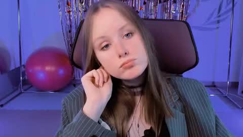 Snapshot of vivienleeigh chatting on 16, 2, 2025 Vivien online show from 16, 2, 2025