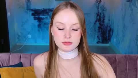 Snapshot of vivienleeigh chatting on 5, 11, 2025 Vivien online show from 5, 11, 2025