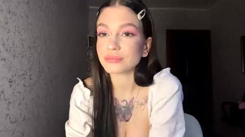 Snapshot of viviennebuiles chatting on 7, 10, 2025 Alexa online show from 7, 10, 2025