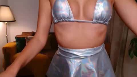 Vivienne online show from 11, 9, 2025