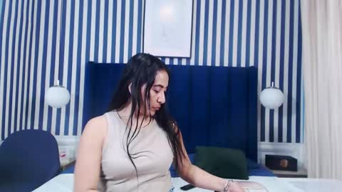 Vivian  online show from 10, 9, 2025