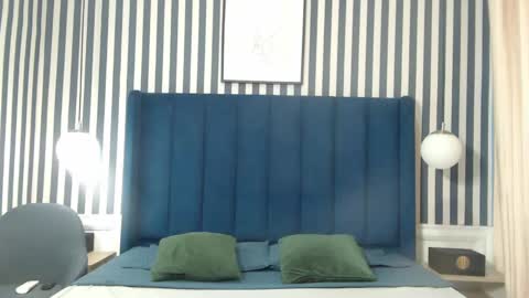 Vivian  online show from 18, 9, 2025