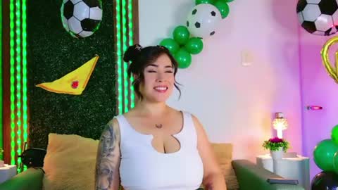 Snapshot of viviwolff chatting on 16, 6, 2026 Vivi online show from 16, 6, 2026