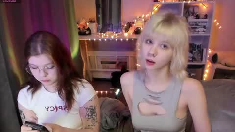 Snapshot of vivy_ chatting on 20, 5, 2026 chatur babes online show from 20, 5, 2026