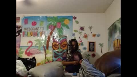 Snapshot of vixenfyre chatting on 1, 10, 2025 Vixen Fyre online show from 1, 10, 2025