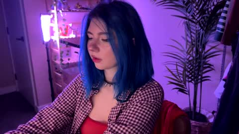 Polly  Online mostly at 9pm-2am UK Time online show from 16, 12, 2025