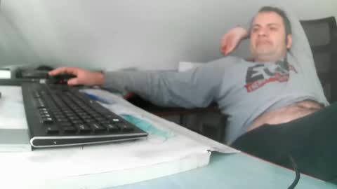 Snapshot of vladuhuh chatting on 6, 3, 2025 vladuhuh online show from 6, 3, 2025