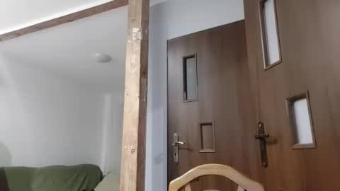 Snapshot of vladumyr chatting on 2, 12, 2025 vladumyr online show from 2, 12, 2025