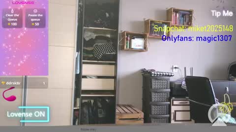 Volshebnik1302 online show from 11, 3, 2025