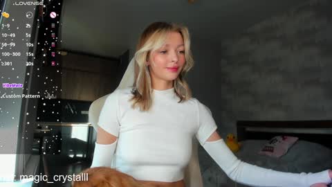 Snapshot of vopooo chatting on 16, 1, 2025 Aliceinst magic crystalll online show from 16, 1, 2025