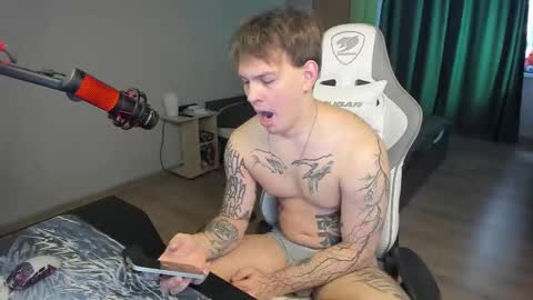 Snapshot of vova_belkin_ chatting on 25, 10, 2025 vova online show from 25, 10, 2025