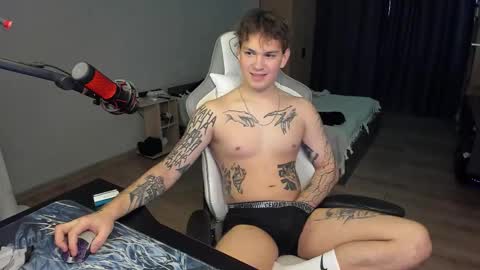 Snapshot of vova_belkin_ chatting on 8, 11, 2025 vova online show from 8, 11, 2025