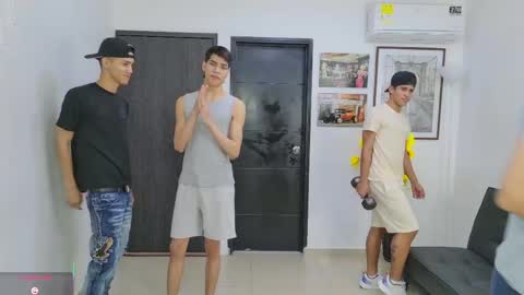 voyeurism_guys online show from 27, 5, 2026