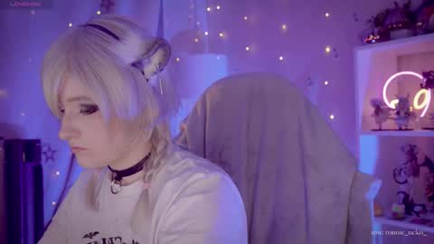 vronnier online show from 19, 10, 2025