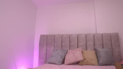 Snapshot of vvioleta_ chatting on 5, 11, 2025 Violeta online show from 5, 11, 2025