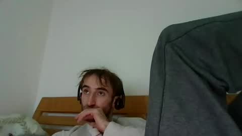 hung boy online show from 23, 1, 2025