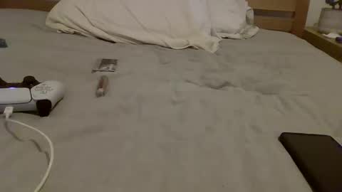 hung boy online show from 8, 3, 2025