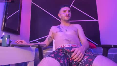 Snapshot of vynny_blacke_ chatting on 30, 11, 2025 Vynny Blacke online show from 30, 11, 2025