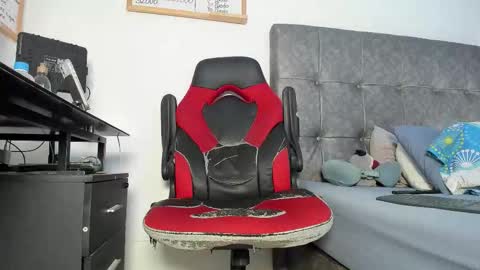 vyxen_ online show from 16, 3, 2026